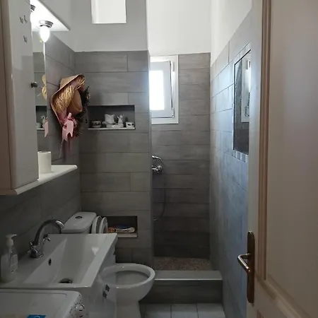 Elias Apartment *